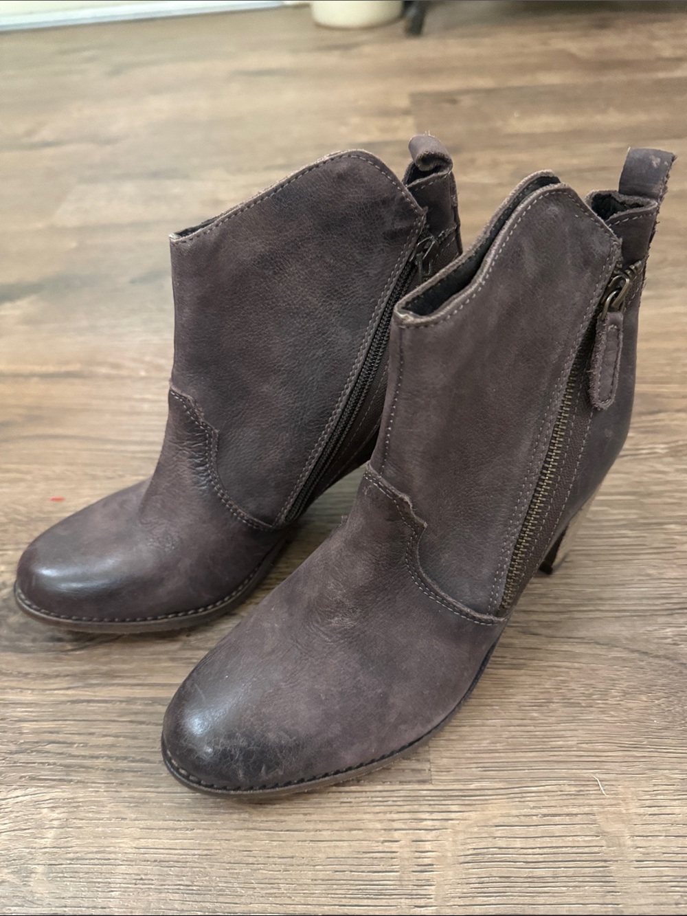 Charles David Dark Wine Brown Leather Ankle Booties with Side Zip Size 7.5